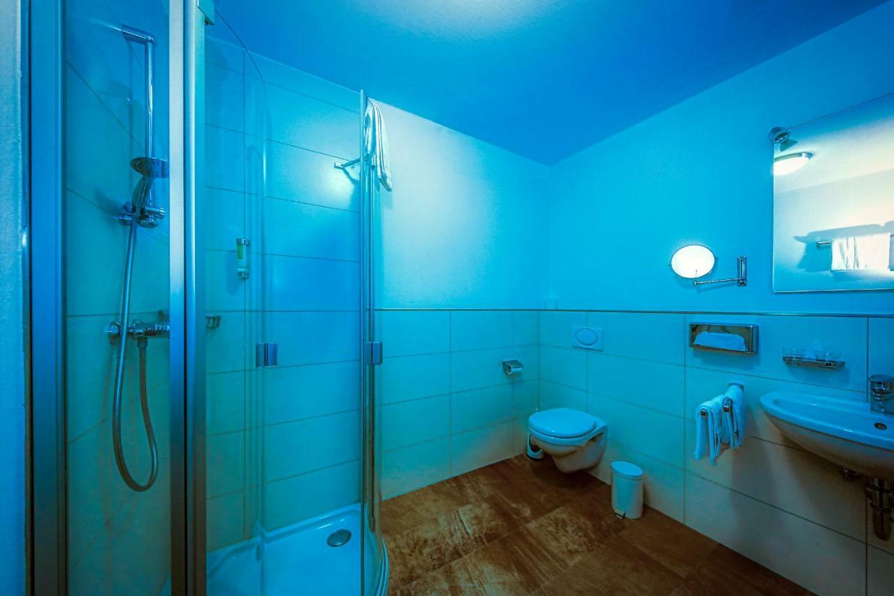 Hotel Linde Pfalz Silz  Esterno foto