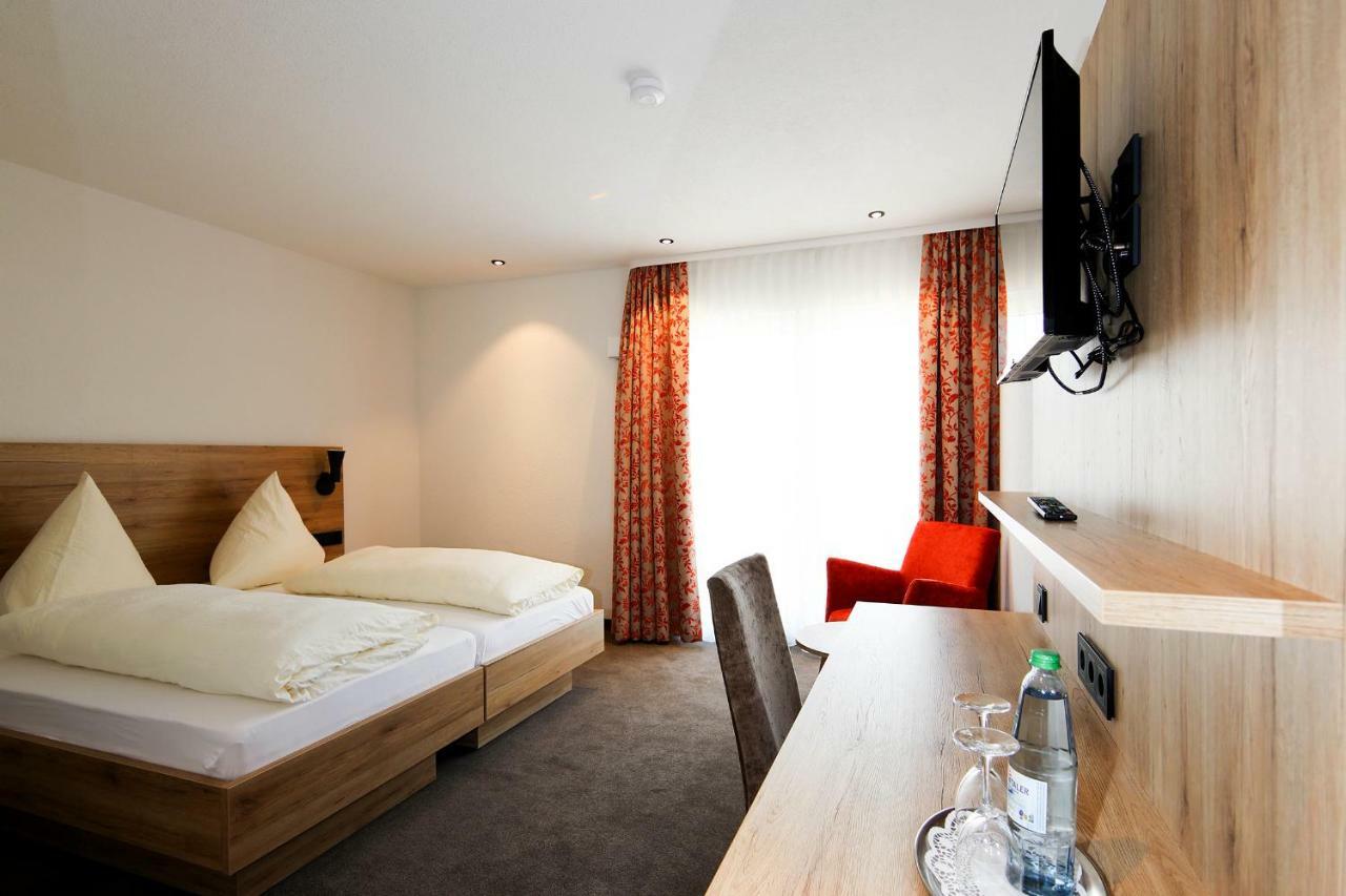 Hotel Linde Pfalz Silz  Esterno foto