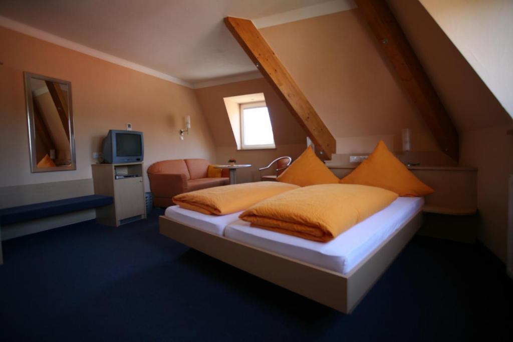 Hotel Linde Pfalz Silz  Esterno foto